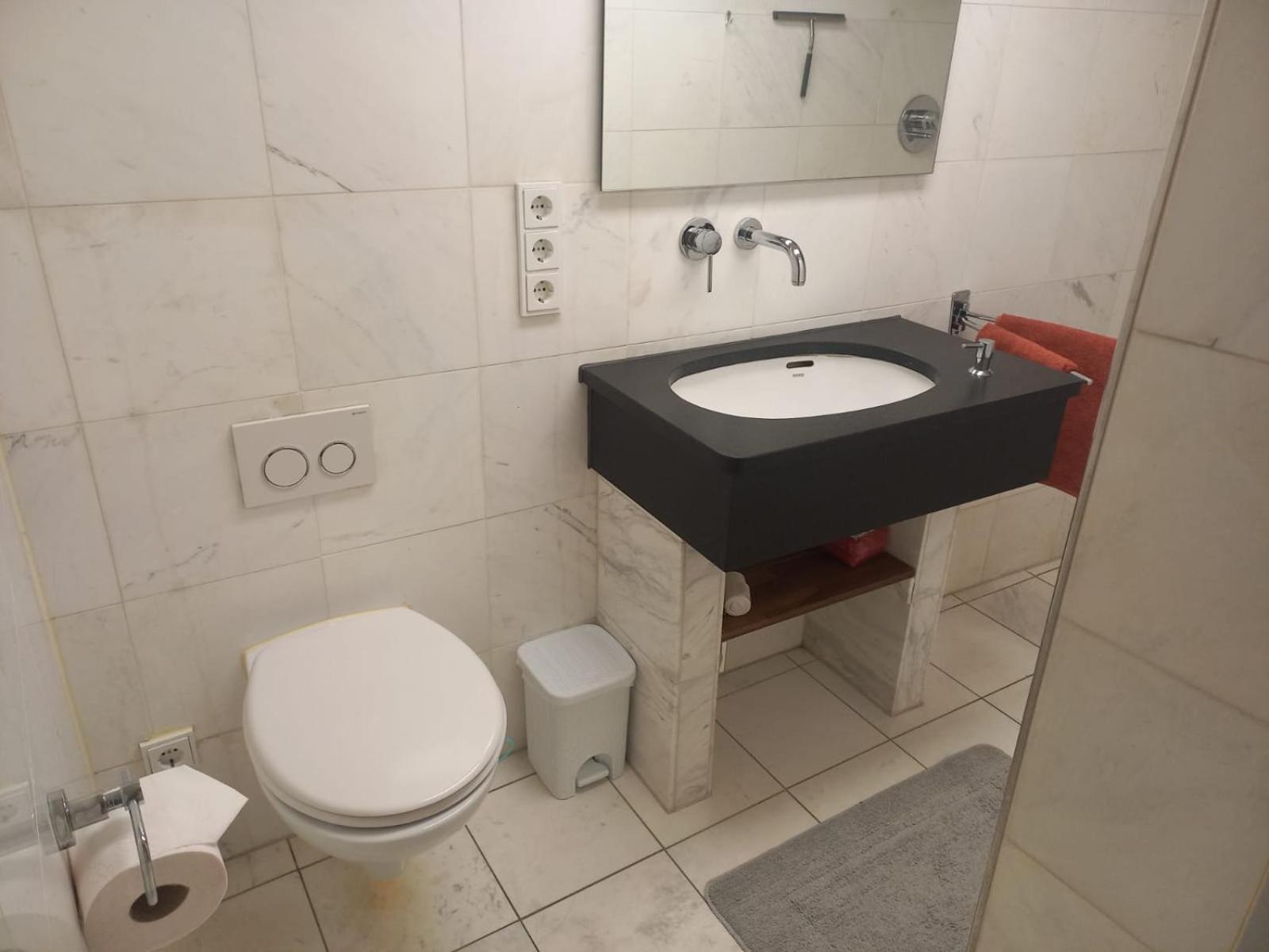 Kleine Wohnung Fuer Singles Daun Buitenkant foto